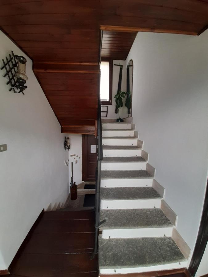 B&B La Locanda Del Cinghiale Aurano Exterior photo